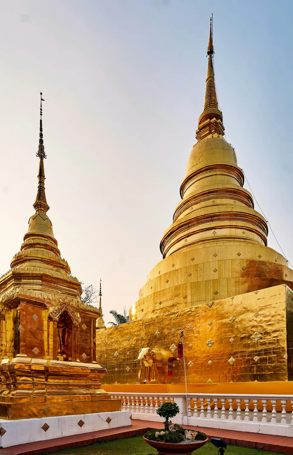 Templo dourado em Bangkok, Tailândia